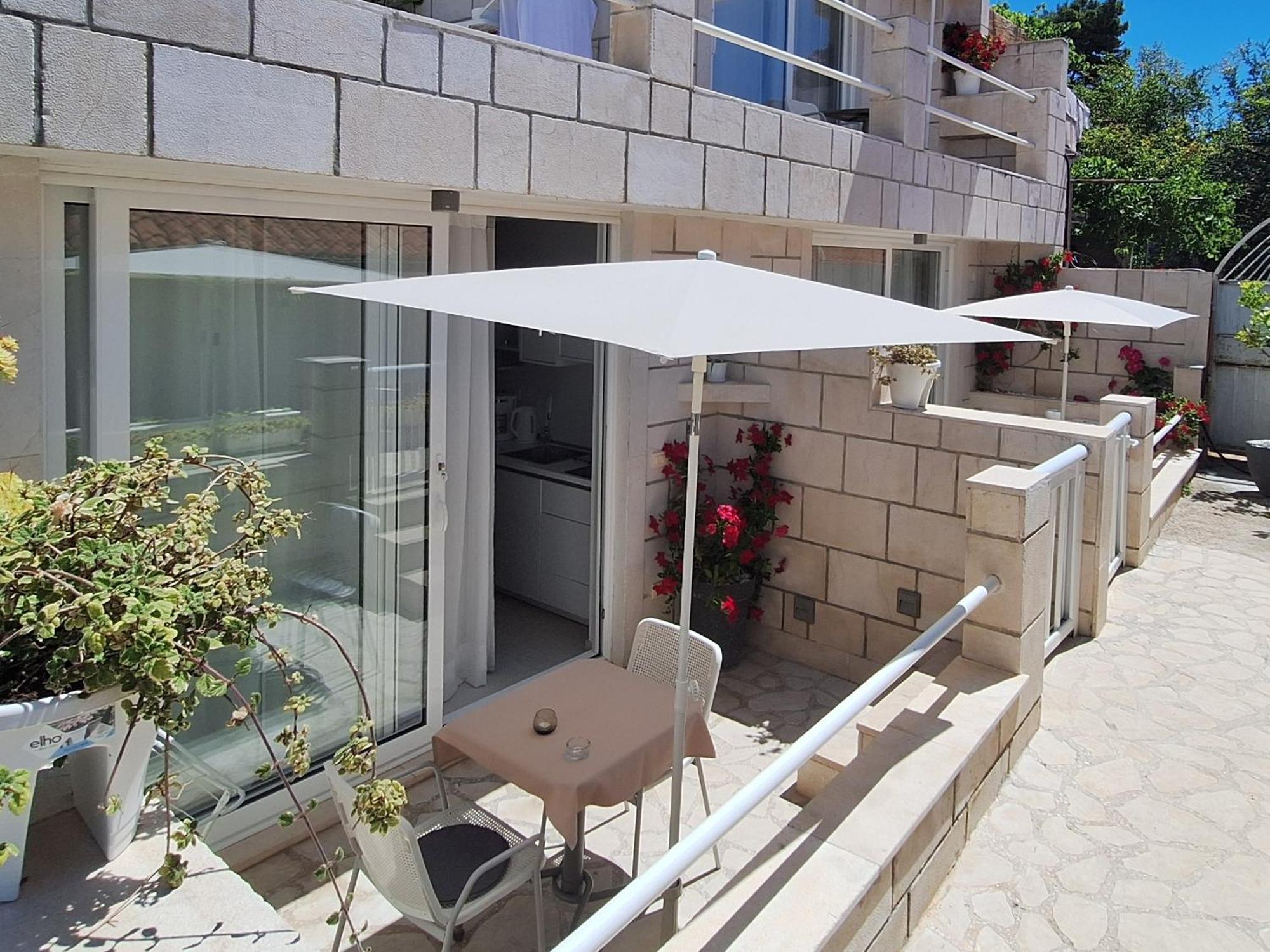 Alto Rooms And Apartments Дубровник Екстериор снимка